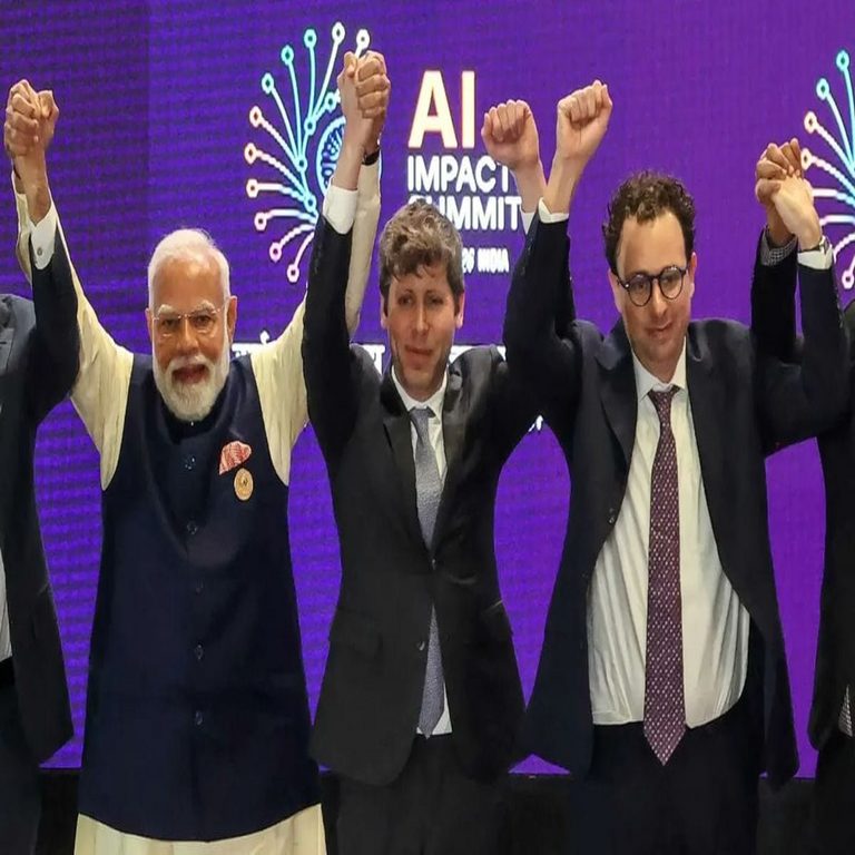 Narendra Modi, Sam Altman y Dario Amodei: la imagen controvertida en el panorama de la inteligencia artificial global.