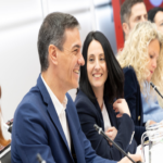 El alto mando fiscal respalda la solicitud del Gobierno para investigar a las plataformas de redes sociales por la difusión de material pornográfico infantil generado mediante inteligencia artificial. El alto mando fiscal respalda la solicitud del Gobierno para investigar a las plataformas de redes sociales por la difusión de material pornográfico infantil generado mediante inteligencia artificial.