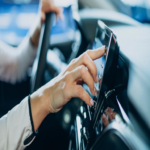 Regresan los botones físicos: los fabricantes de automóviles retroceden y abandonan las pantallas táctiles.