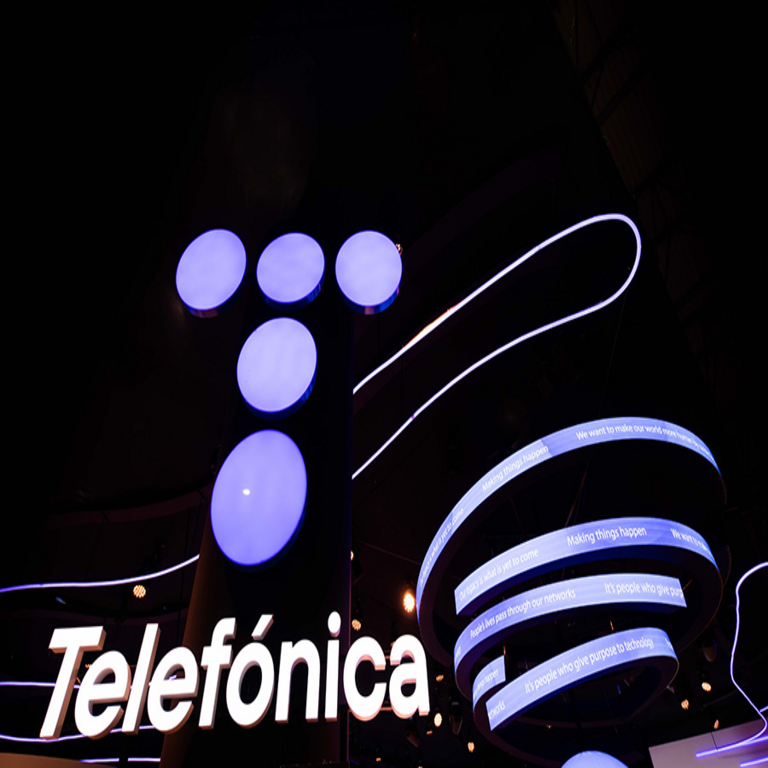 Telefónica concluye el año 2025 con pérdidas récord tras la desinversión en Hispanoamérica.