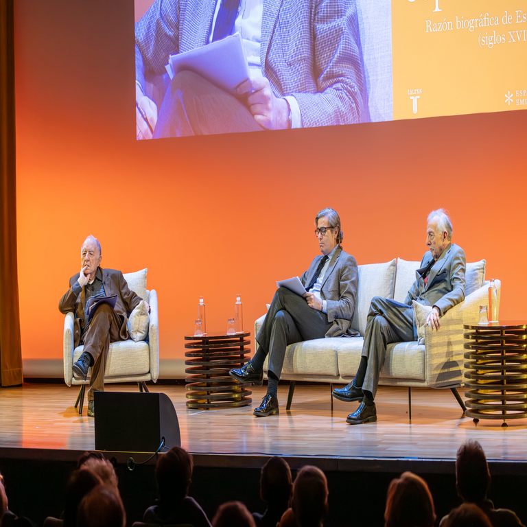 La editorial Taurus rechaza la posibilidad de que los historiadores Fusi y García Cárcel hayan empleado inteligencia artificial en la redacción de un libro, y asume su responsabilidad por las erratas contenidas en el texto. La editorial Taurus rechaza la posibilidad de que los historiadores Fusi y García Cárcel hayan empleado inteligencia artificial en la redacción de un libro, y asume su responsabilidad por las erratas contenidas en el texto.