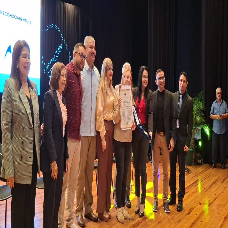 La Gobernación concede la Orden Dr. Humberto Fernández-Morán con el propósito de fomentar el progreso científico y tecnológico en el Zulia.