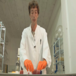 Inteligencia artificial en un fragmento de tejido orgánico: la realidad detrás del vídeo sobre el aparato biotecnológico.