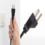 Función de los dos orificios en los enchufes eléctricos: esta es su utilidad técnica.