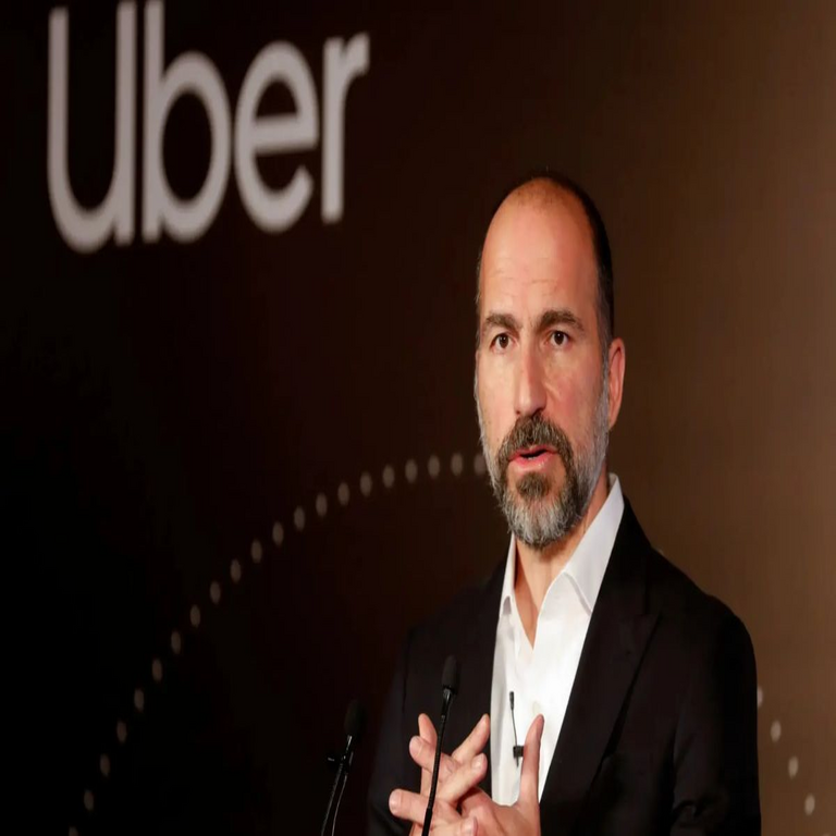 Ingenieros de Uber desarrollan una réplica de su jefe mediante IA para ensayar presentaciones de ventas.