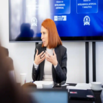 La Escuela de Tecnología y Negocios MIOTI concluyó el año con la capacitación de más de 6.700 profesionales.