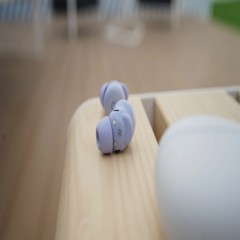 Los auriculares equipados con la inteligencia artificial de Google resultan imbatibles: experimentan una notable reducción en su precio.