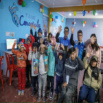 En Perú, más de 13.000 niños de zonas rurales participaron en las Vacaciones Útiles ofrecidas por los Centros de Acceso Digital.