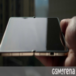 Ejecutivo de Honor presenta la pantalla sin pliegues del Magic V6.