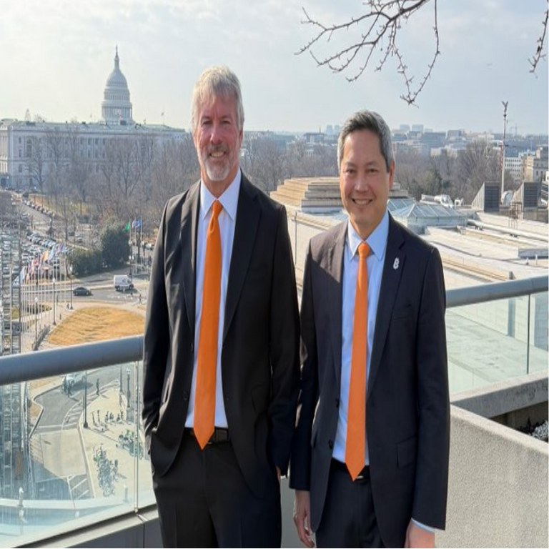 Líderes de Strategy alertan: la inteligencia artificial transformará los mercados de capitales.