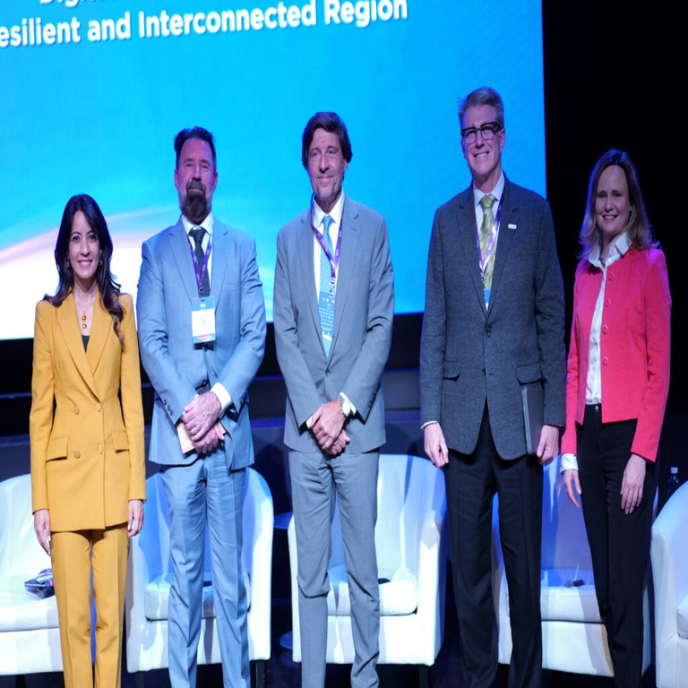 La resiliencia de la infraestructura digital resulta esencial para asegurar una conectividad ininterrumpida y segura.