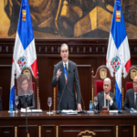 En la República Dominicana, Abinader resalta las contribuciones del Indotel a la inclusión digital mediante becas en STEM, iniciativas de ciberseguridad y la Canasta Digital Social.