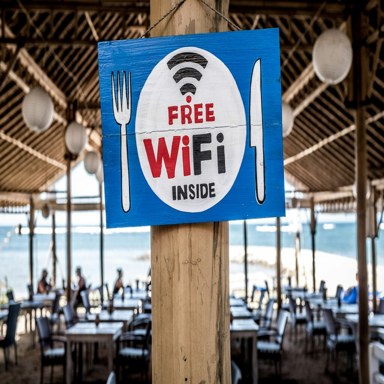 La implementación de una red Wi-Fi para invitados parecía una idea sólida, hasta la revelación de la más reciente vulnerabilidad: AirSnitch.
