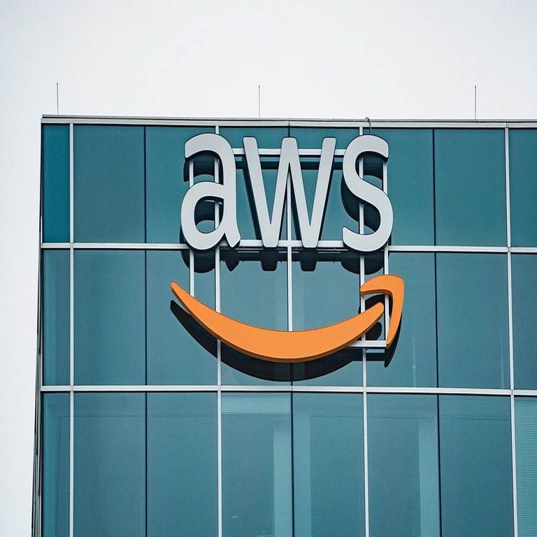 La interrupción persistente de AWS en los Emiratos Árabes Unidos cuestiona el grado de fiabilidad de la computación en la nube.