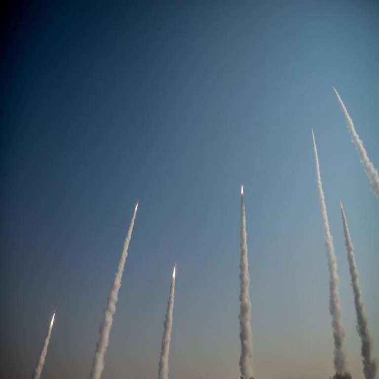 Drones de fabricación iraní provocaron daños en los centros de datos de Amazon ubicados en la región de Oriente Medio. Drones de fabricación iraní provocaron daños en los centros de datos de Amazon ubicados en la región de Oriente Medio.