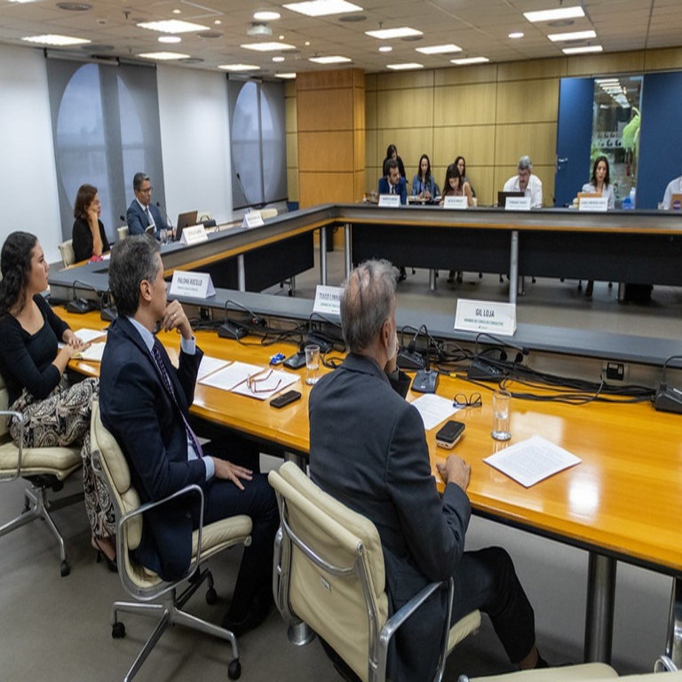 El Consejo Consultivo de Anatel se reúne para abordar temas de conectividad, radiofrecuencia y gobernanza de la IA.