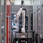 Calzado deportivo fabricado al estilo de un Tesla: On automatiza la industria del running para competir directamente con Nike y Adidas.