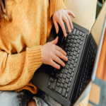 Cinco portátiles de alto rendimiento para uso laboral disponibles con descuentos significativos.