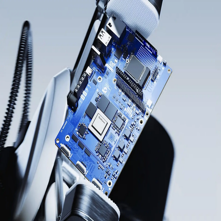Arduino Ventuno Q: la innovadora placa de Qualcomm diseñada para desarrollar robots personalizados con inteligencia artificial física ejecutada de forma local.