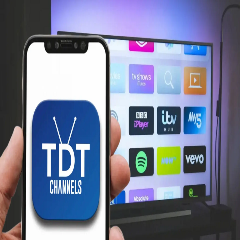 Actualización de la Televisión Digital Terrestre en dispositivos móviles sin requerir instalación ni antena, incorporando nuevos canales gratuitos de televisión y radio.