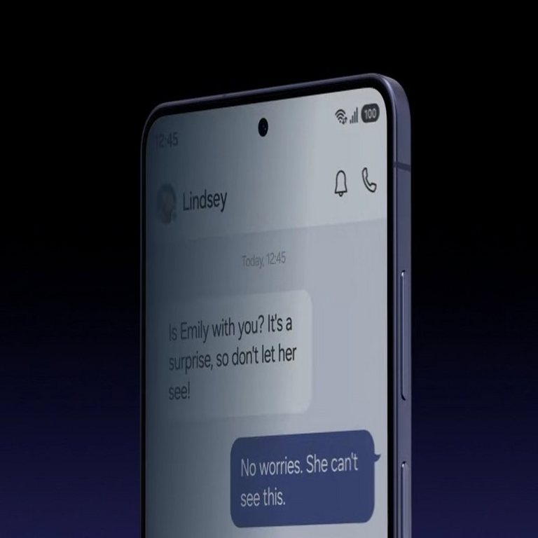 La emergente ansiedad digital: Ocho de cada diez españoles experimentan temor a que terceros observen la pantalla de su dispositivo móvil en entornos públicos