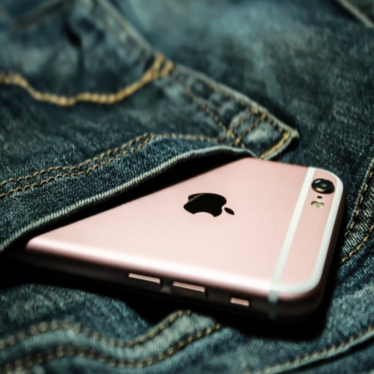 Poseer un iPhone o iPad de generaciones anteriores no constituye una excusa válida. Apple ha lanzado recientemente una actualización clave para estos dispositivos.