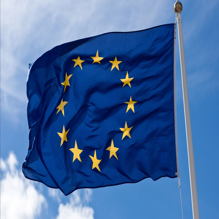 Votación histórica en la Unión Europea: fin del Chat Control, aunque la batalla continúa.