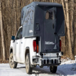 Transforma tu camioneta en una caravana por menos de 3.300 €: acomoda a 4 personas y se instala de manera sencilla en solo 5 minutos.