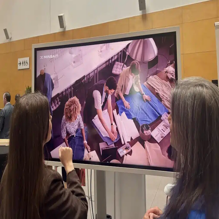 Minsait posiciona la inteligencia artificial agéntica como impulsor clave de la automatización emergente en el sector retail.