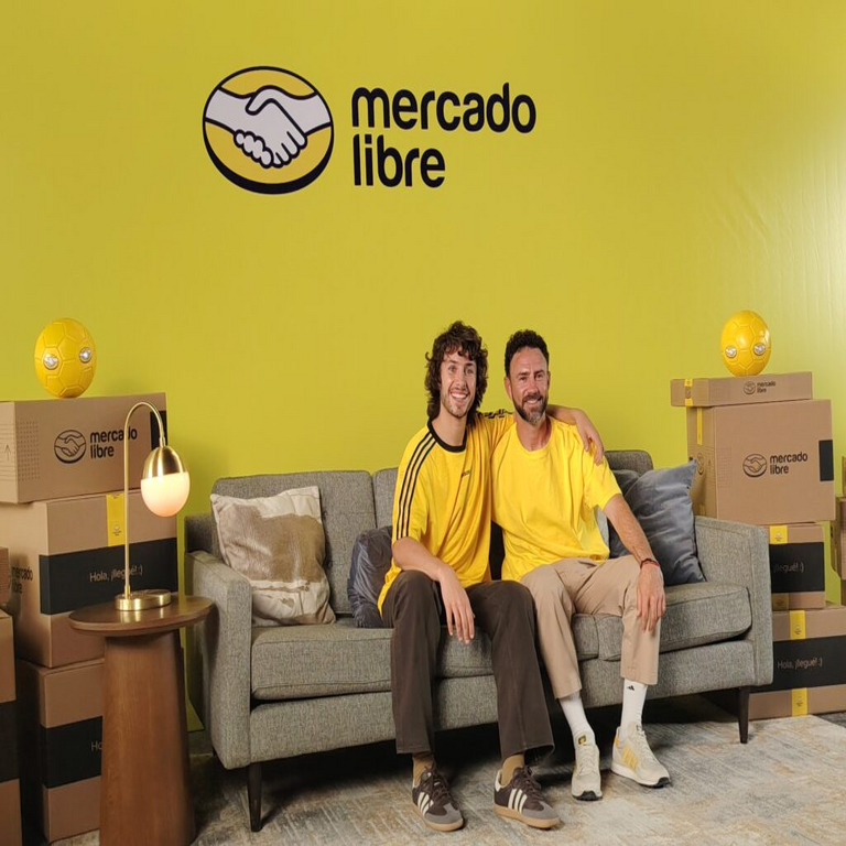 Mercado Libre se orienta hacia audiencias emergentes mediante la designación de Miguel Layún y Juanpa Zurita como embajadores.