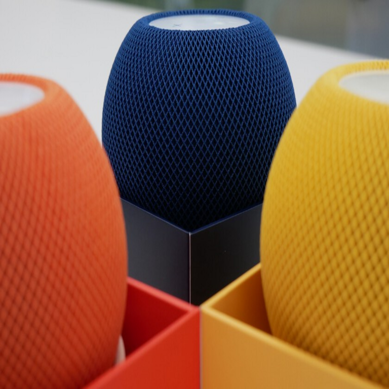 Apple retrasa el lanzamiento del nuevo HomePod mini y Apple TV, dispositivos que han estado fabricados durante meses, aunque un factor externo mantiene suspendida su comercialización.