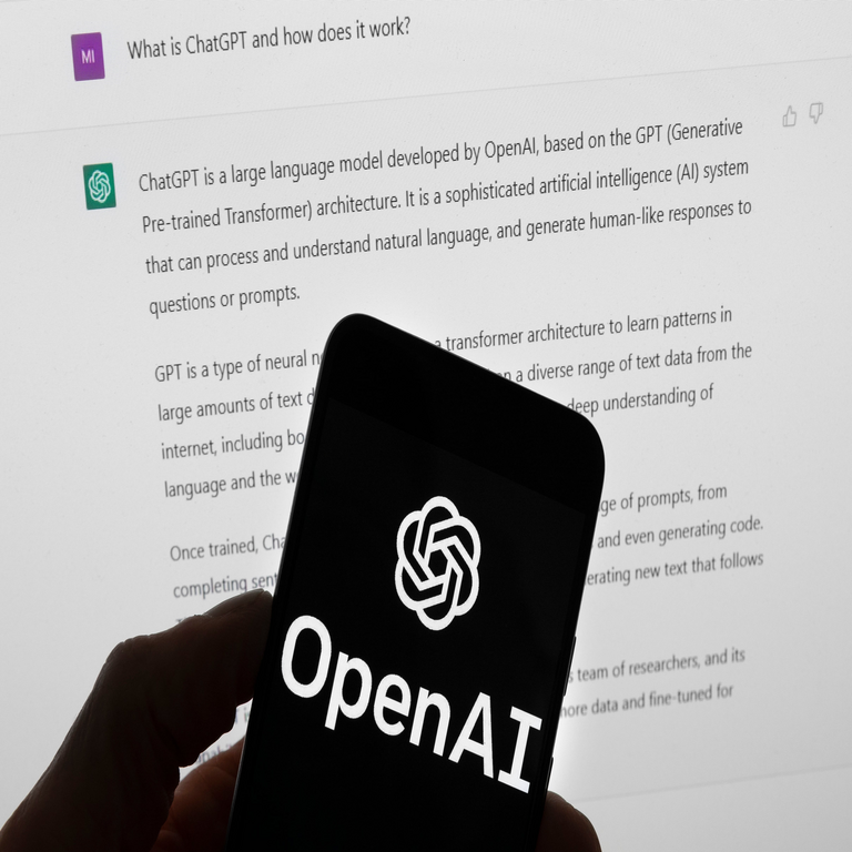OpenAI implementará publicidad en ChatGPT, integrando anuncios en sus ediciones gratuita y Go.