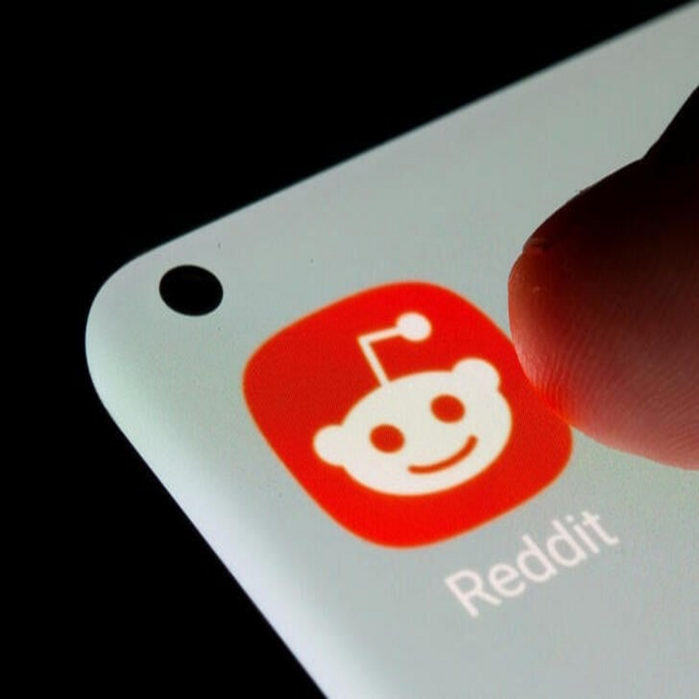 Reddit prevé autenticar a usuarios auténticos para contrarrestar la proliferación de bots.