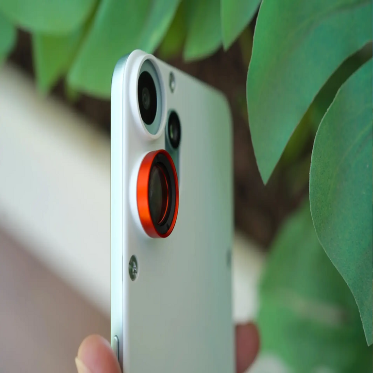 Este teléfono económico es el que recomiendo: ofrece durabilidad y un rendimiento ágil.