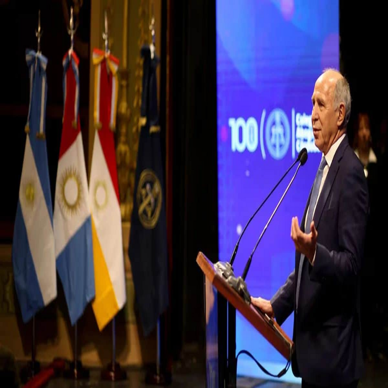 La Corte Suprema alerta sobre el desempleo masivo derivado de la inteligencia artificial.