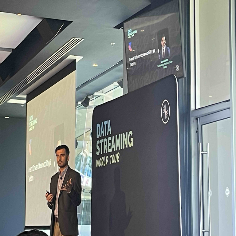 Telstra incorporará Flink en sus capacidades de procesamiento de eventos en streaming. Telstra incorporará Flink en sus capacidades de procesamiento de eventos en streaming.