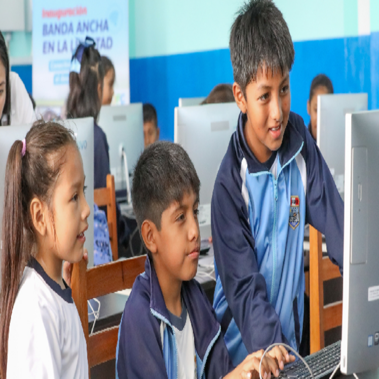 En Perú, más de 700 localidades de La Libertad se conectan a internet mediante el proyecto impulsado por el MTC. En Perú, más de 700 localidades de La Libertad se conectan a internet mediante el proyecto impulsado por el MTC.