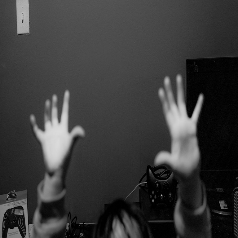 Al suelo para evitar detección: Seis meses evadiendo al Servicio de Inmigración y Control de Aduanas (ICE) Al suelo para evitar detección: Seis meses evadiendo al Servicio de Inmigración y Control de Aduanas (ICE)