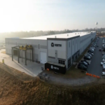 Vertiv expande su capacidad de producción en infraestructuras, energía y sistemas de racks.