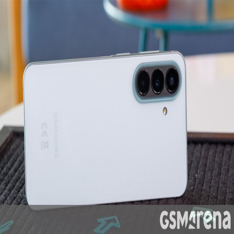 El Samsung Galaxy A57 se presenta para su revisión técnica.