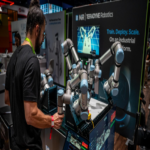 Entrenamiento de robots que perciben, razonan y aprenden de forma similar a los humanos: así se capacitan para percibir y sentir durante su operación laboral.